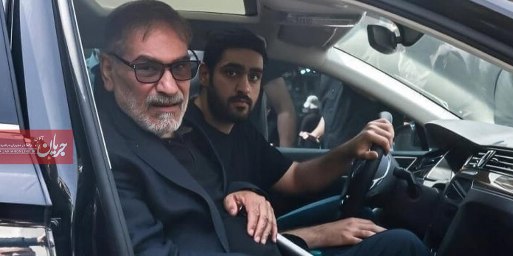 شمخانی: همه سوار بر کشتی‌ ای هستیم که شهدای انقلاب به آب انداخته‌اند/ حیف است در این کشتی نقطه‌ضعف و سوراخی پیدا شود/ همه باید تحت ولایت رهبری، متحد باشیم / دشمن به دنبال آن است که تک‌تک ما را گیر بیاورد و اساس کشور را دچار اختلال کند